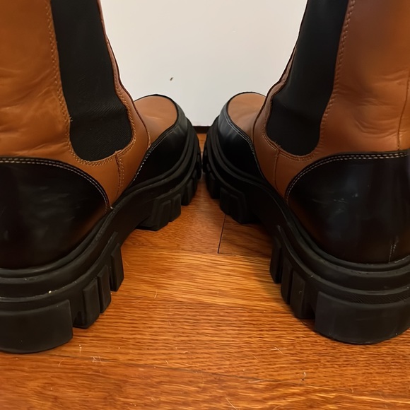 Marc Fisher Lug Sole bootie - Picture 6 of 8